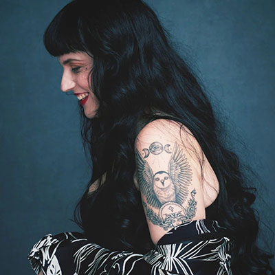 Entre llums de la meva innocència director