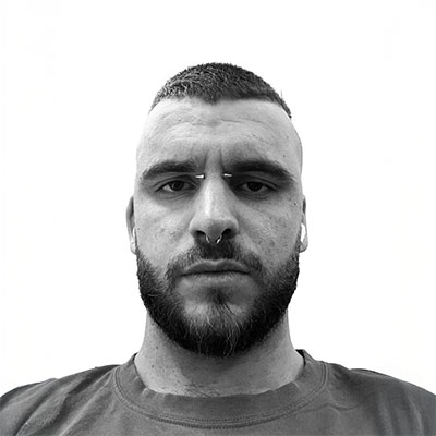 Valor Capital director