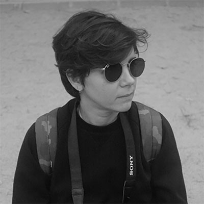 Pez al agua directora