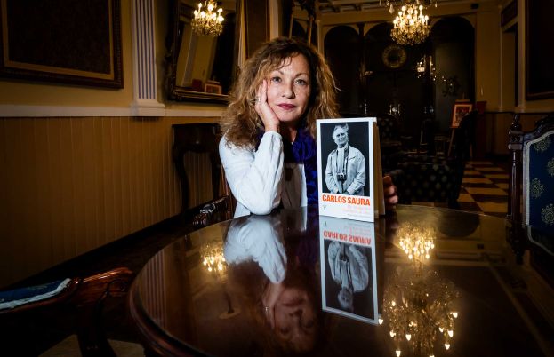 Eulalia Ramón, pareja del cineasta, durante la presentación del libro